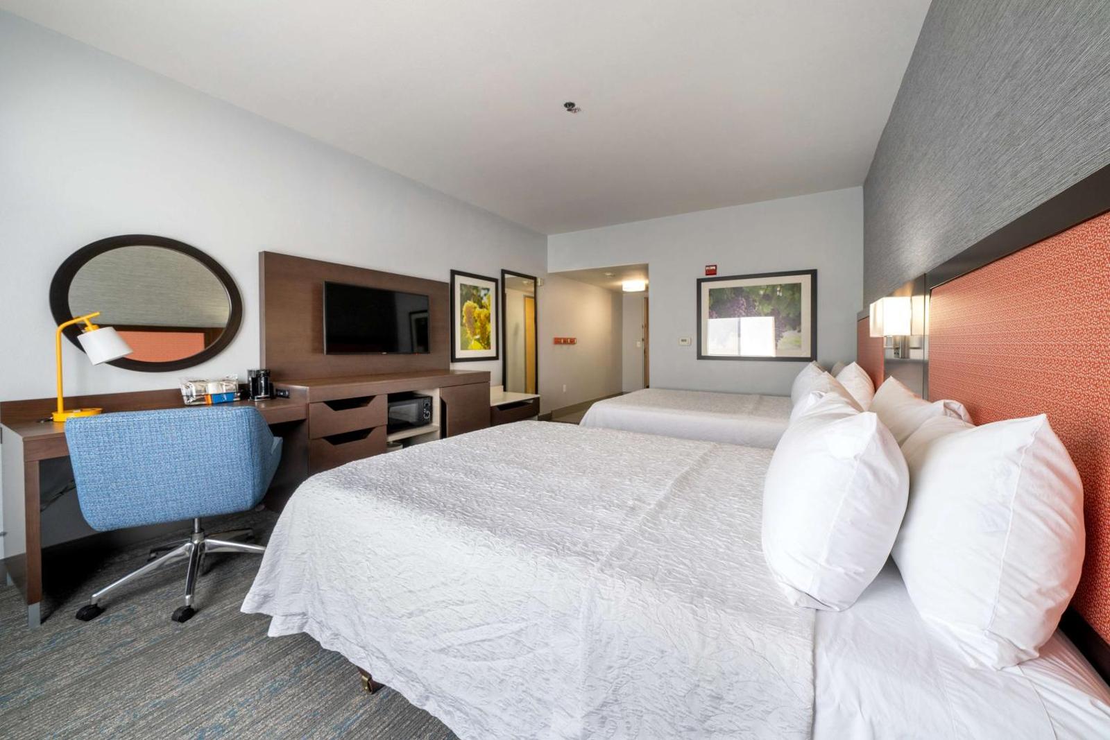 Hampton Inn & Suites Modesto - Salida Main image 1